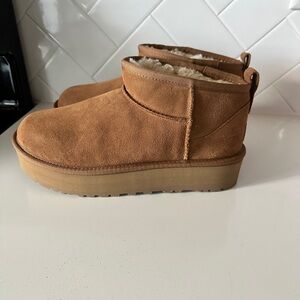 Kids classic ultra Mini platform Uggs